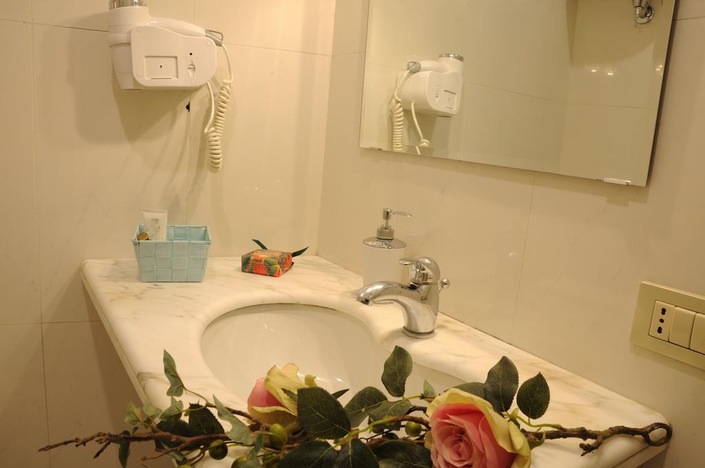 95 Rooms In Рим Экстерьер фото