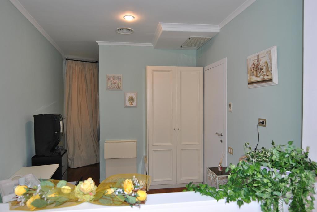 95 Rooms In Рим Экстерьер фото